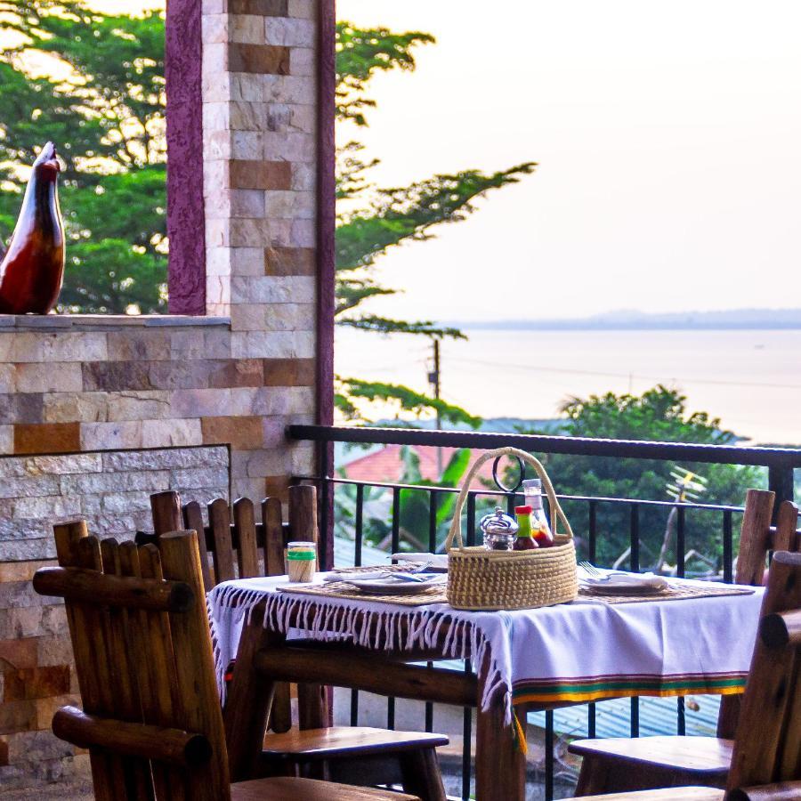 Airport Link Guest House Entebbe Esterno foto
