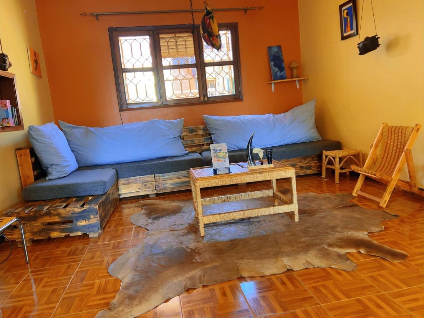 Airport Link Guest House Entebbe Esterno foto