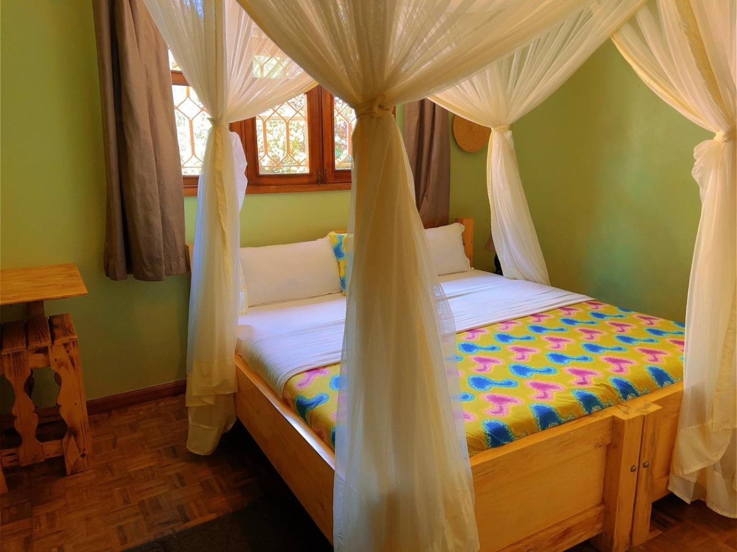 Airport Link Guest House Entebbe Esterno foto